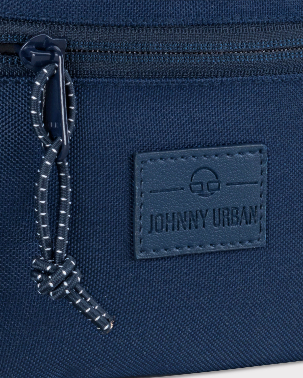 Dunkelblaue Bauchtasche 'Erik Small' von Johnny Urban mit Reißverschluss und Logo-Patch