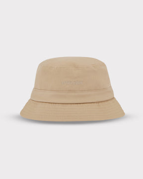 Johnny Urban Bucket Hat 'Gill' in Sandfarbe, einfacher Stoff mit Ton-in-Ton Logostickerei
