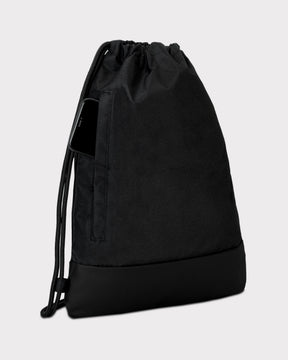 Schwarzer Turnbeutel 'Blake' von Johnny Urban mit seitlicher Tasche, aus robustem Material