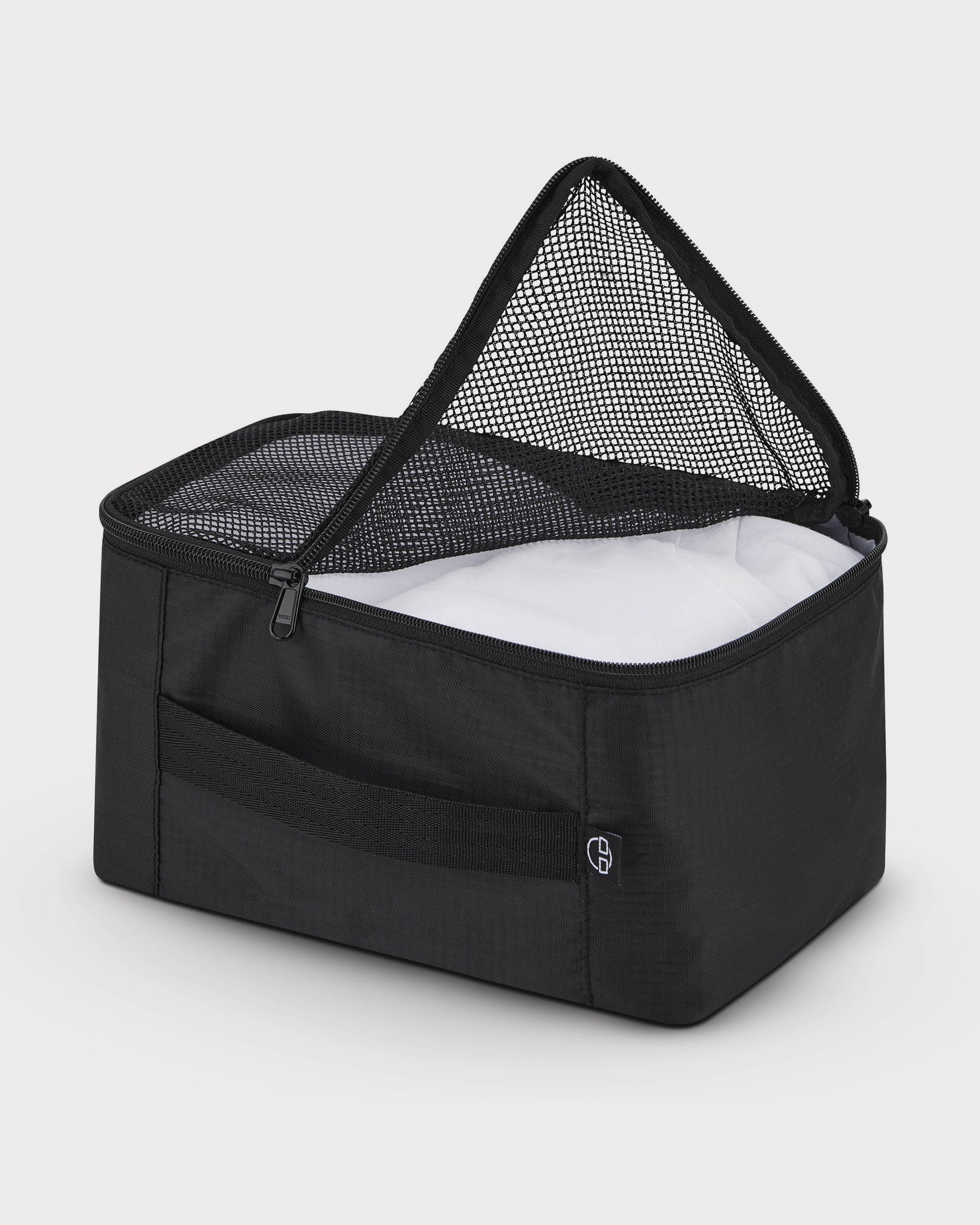 Schwarze Kleidertasche 'Zack' von Johnny Urban mit Netzfach und Reißverschluss
