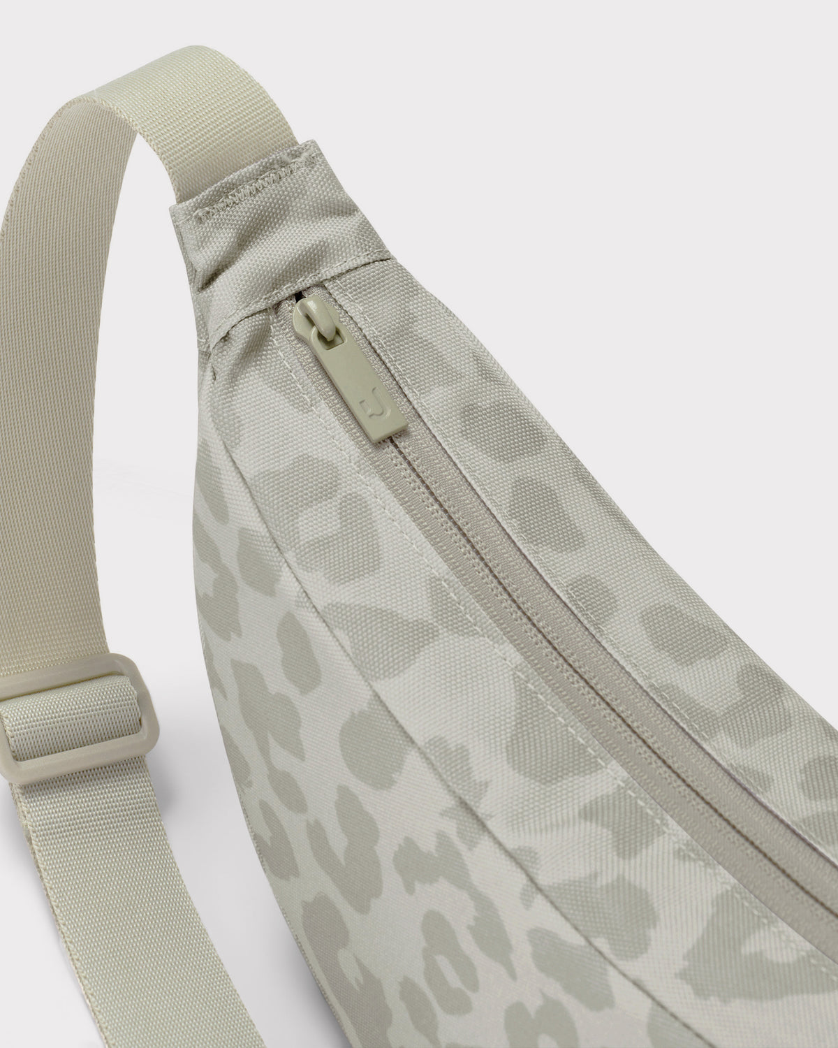 Half Moon Bag "Ally Small"