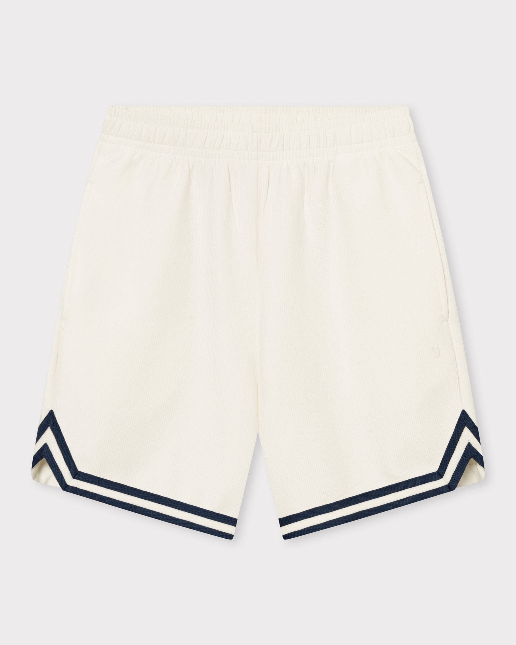 Cremefarbene Herren-Shorts aus dem Set 'Parker' mit elastischem Bund und dunkelblauen Zierstreifen am Saum