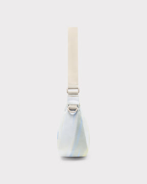 Hellgraue Half Moon Bag 'Ally Medium' von Johnny Urban mit verstellbarem Gurt und D-Ring