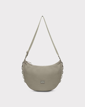 Halbmond-Tasche Ally XL von Johnny Urban, beige, mit verstellbarem Schultergurt und seitlichen Schlaufen