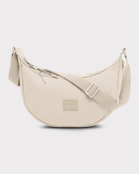 Sandfarbene Halbmond-Tasche 'Ally Medium' von Johnny Urban mit verstellbarem Schultergurt