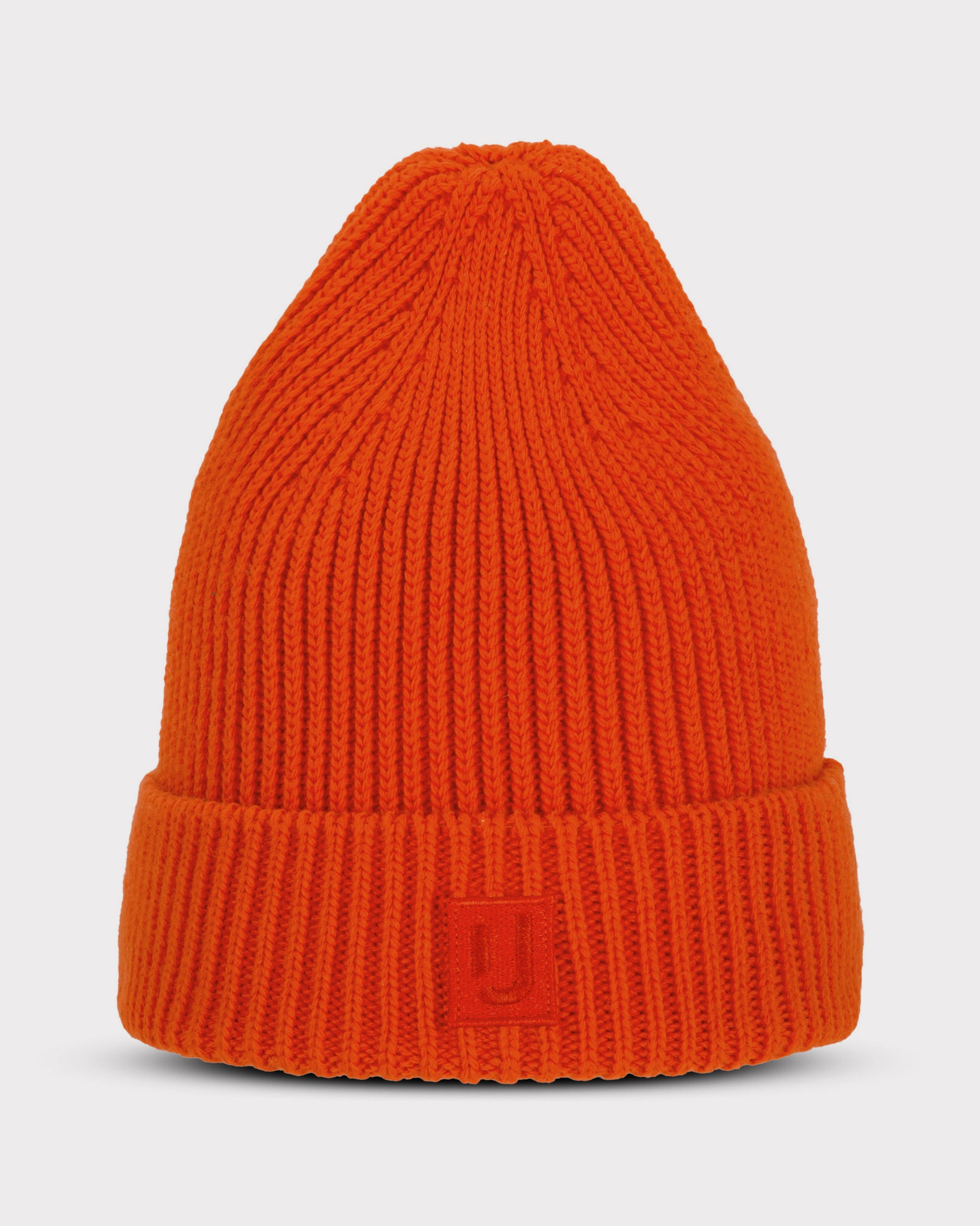 Coralrote gestrickte Mütze „Billie“ mit Umschlag und Johnny Urban Logo auf der Vorderseite