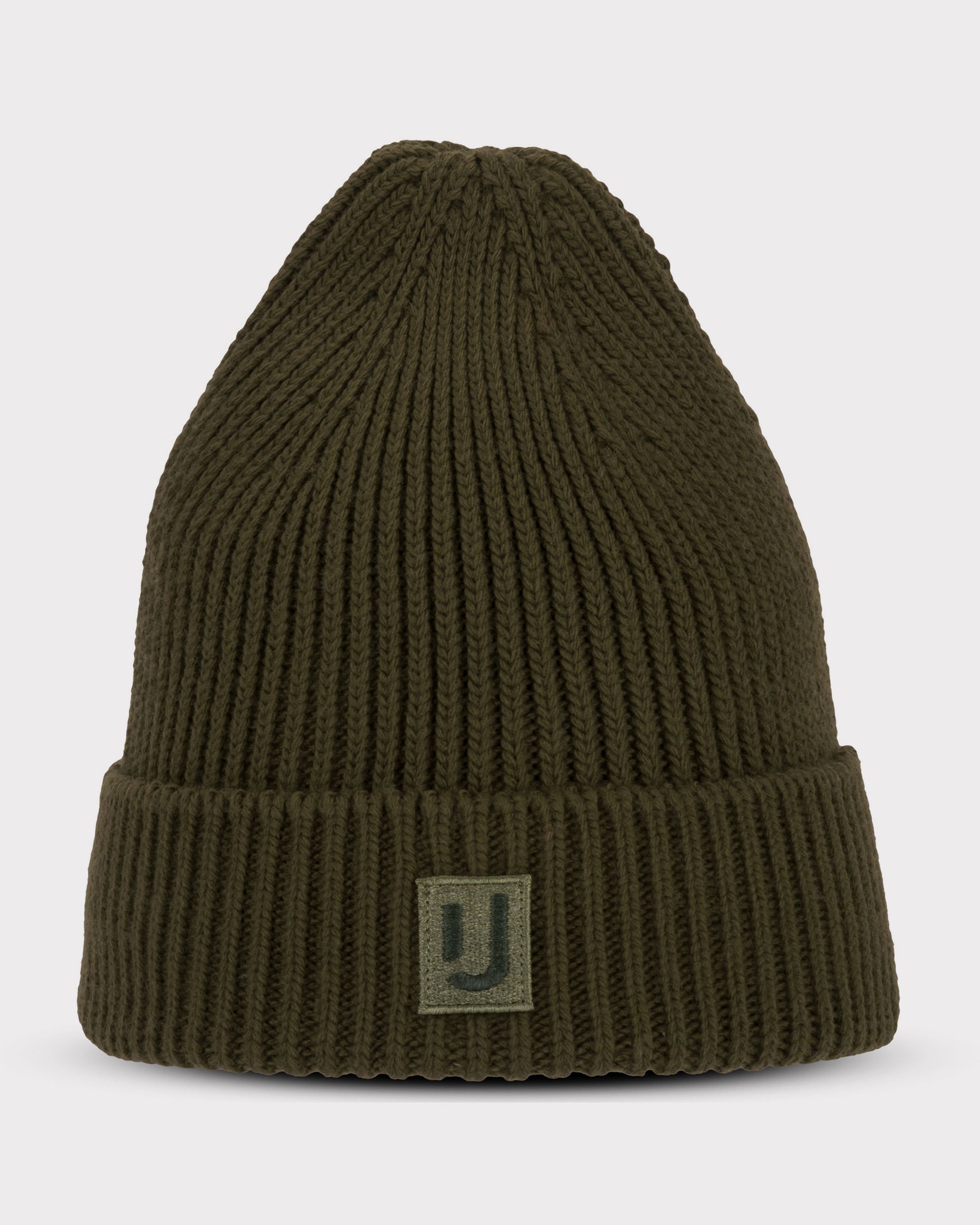 Dunkelgrüne, grob gestrickte Beanie-Mütze 'Billie' von Johnny Urban mit aufgenähtem Logoetikett