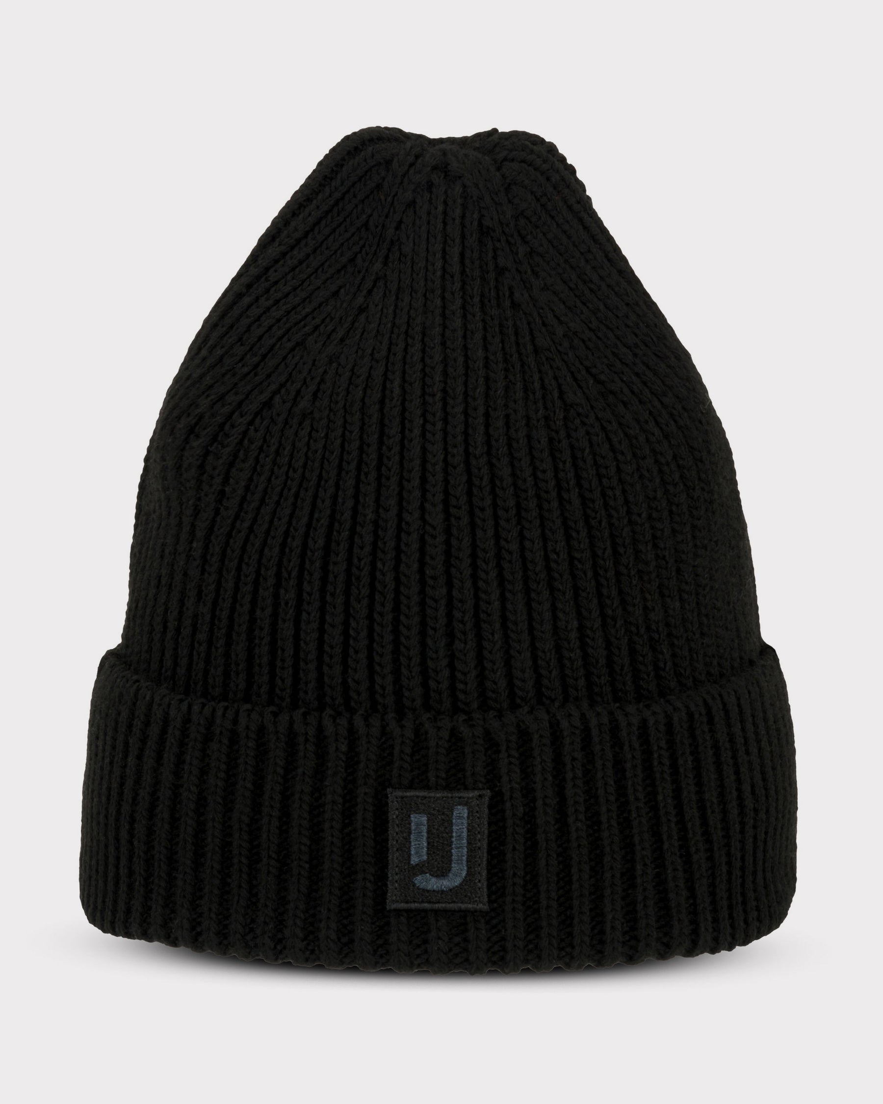 Schwarze gestrickte Mütze 'Billie' von Johnny Urban mit Umschlag und Logo-Patch