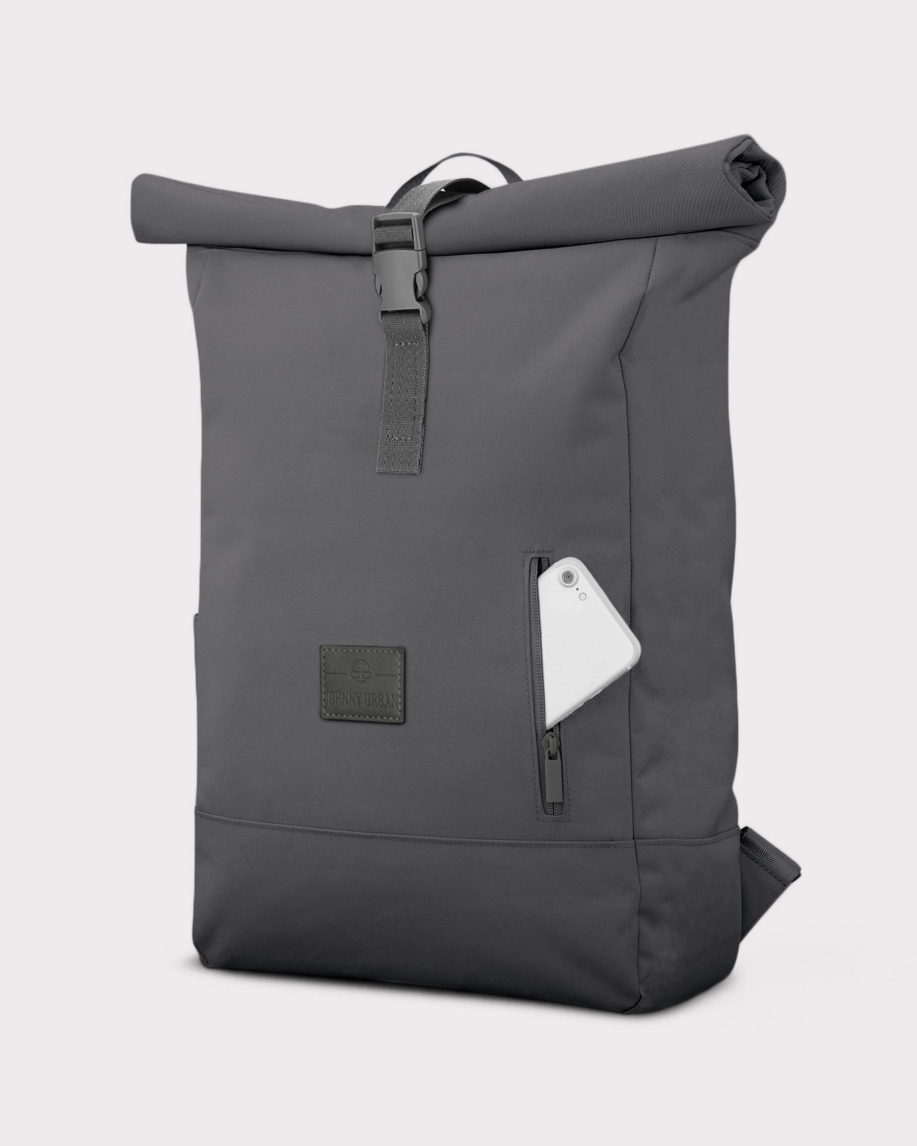 Dunkelgrauer nachhaltiger Rolltop Rucksack 'Robin Large' mit Reißverschlusstasche und Handy