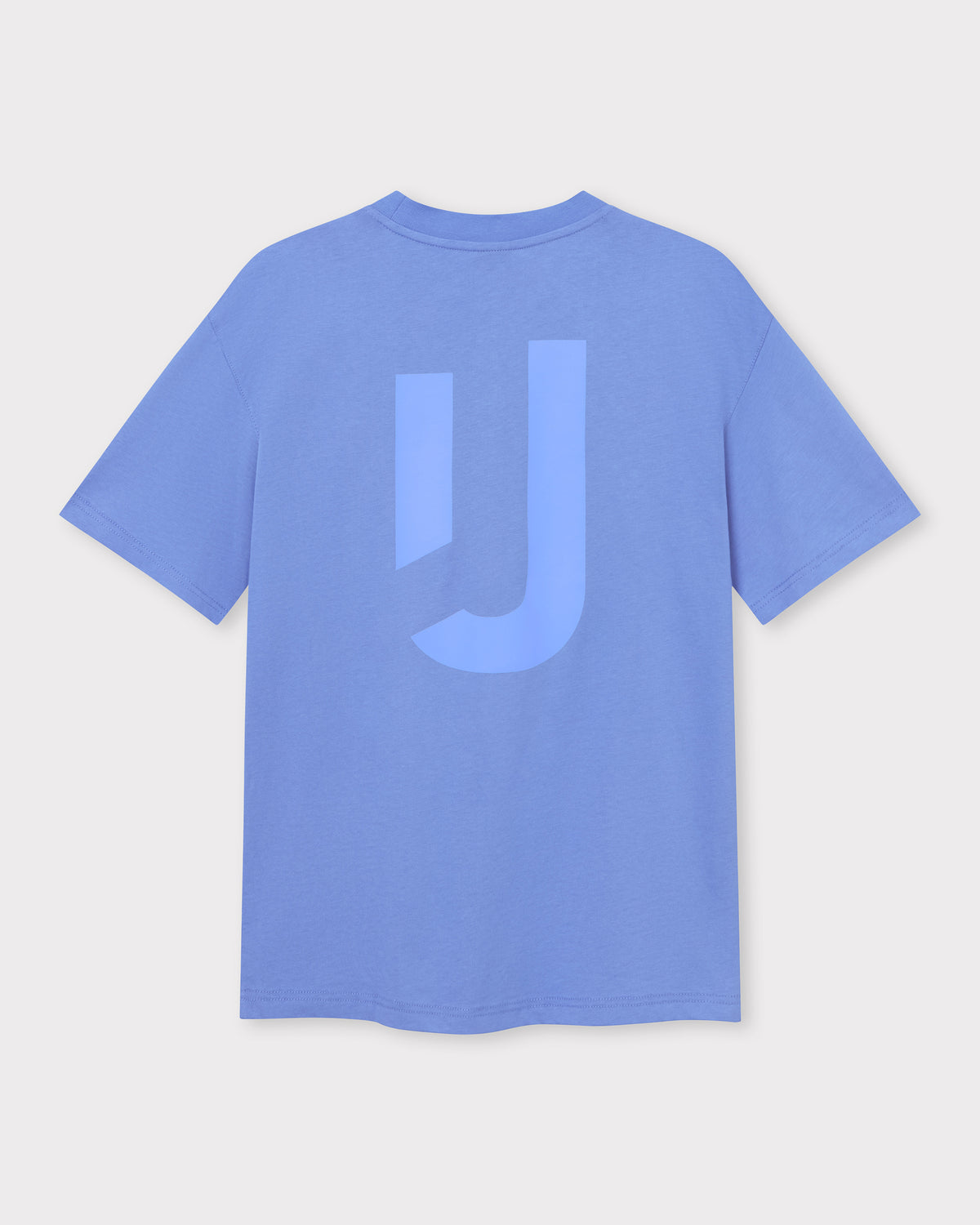 Oversize-T-Shirt 'Sammy JU' in Blau mit großem 'JU'-Print auf dem Rücken