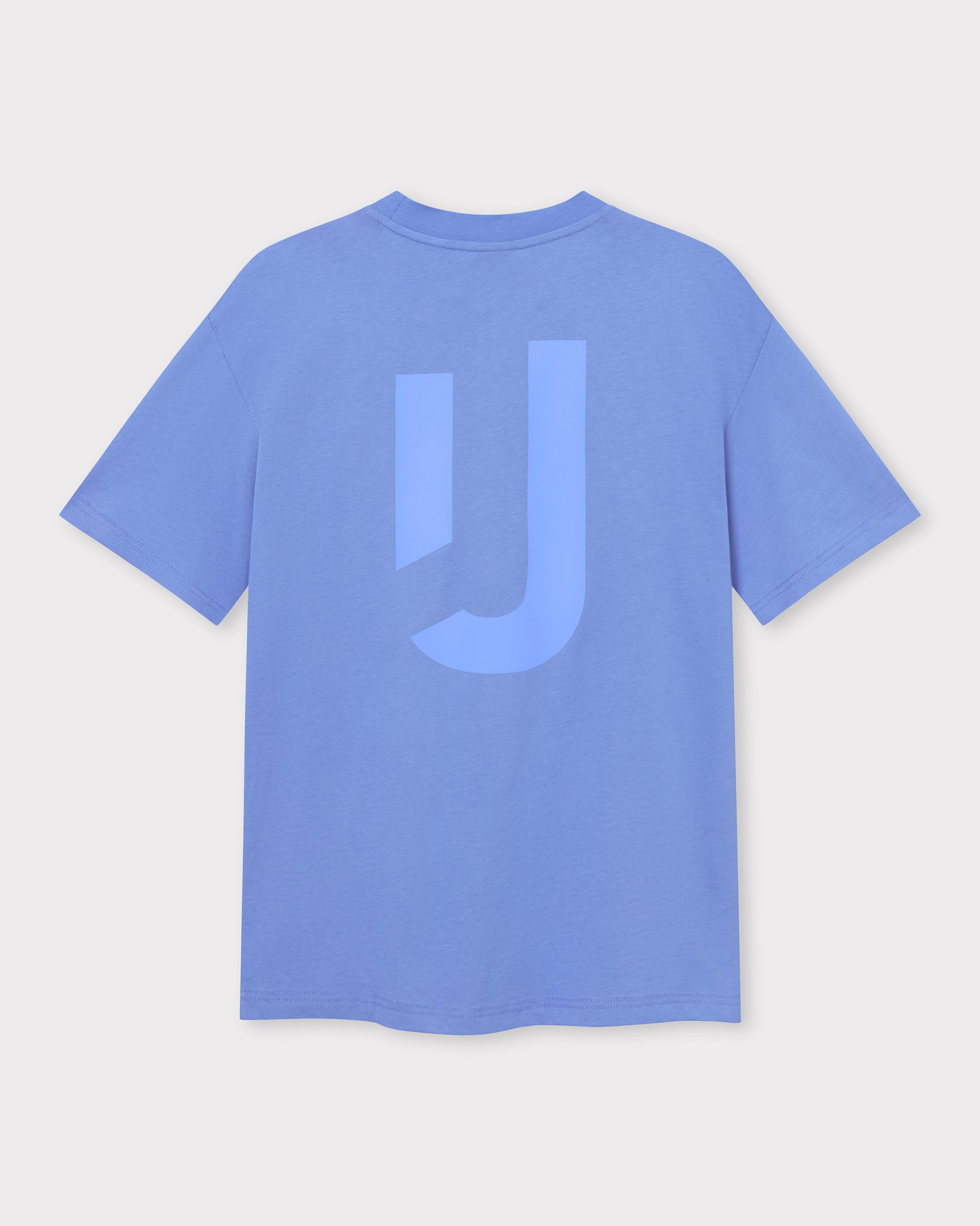Oversize-T-Shirt 'Sammy JU' in Blau mit großem 'JU'-Print auf dem Rücken