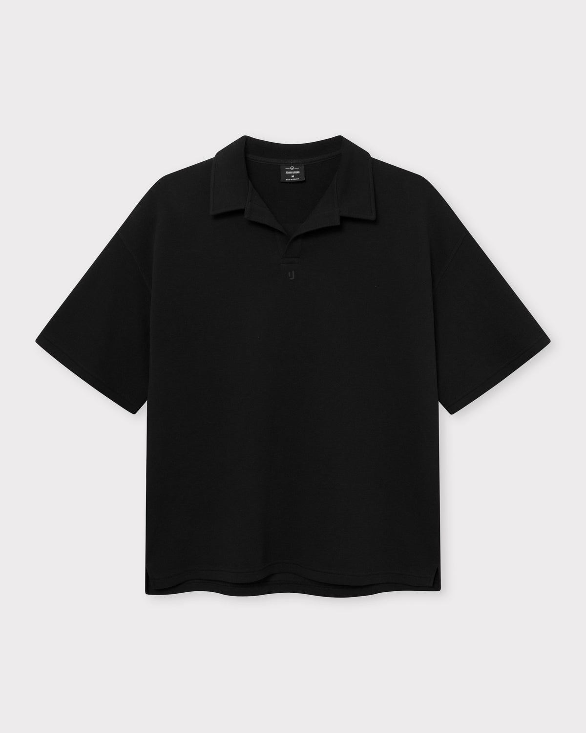 Schwarzes Poloshirt mit kurzem Arm und klassischem Kragen