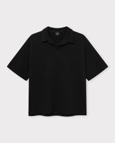 Schwarzes Poloshirt mit kurzem Arm und klassischem Kragen