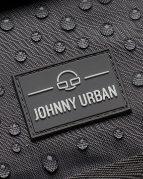 Nahaufnahme des wasserabweisenden Materials mit Johnny Urban Logo auf dem Portemonnaie 'Troy' in Grau