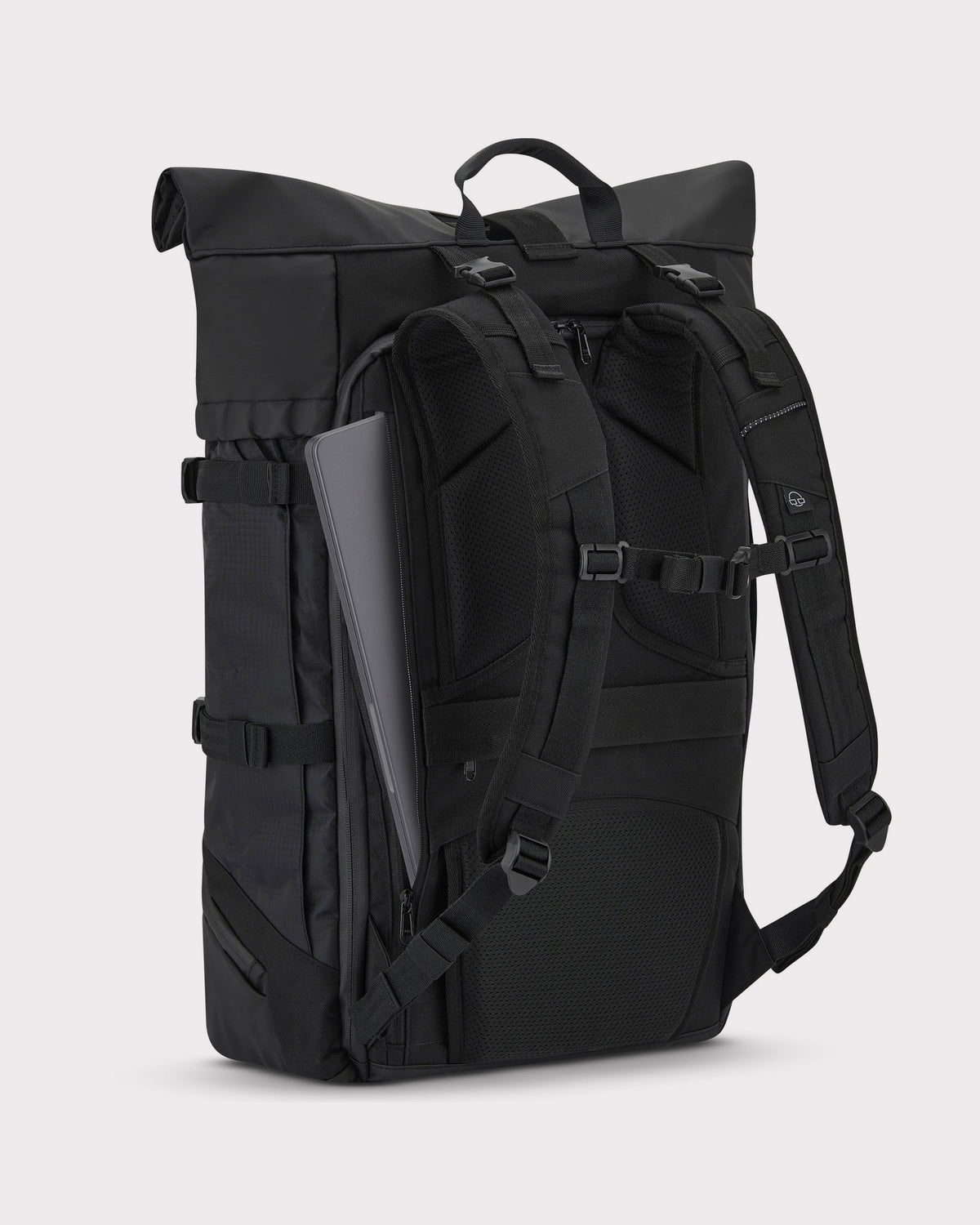 Schwarzer Reiserucksack Allen XL Travel mit Laptopfach, gepolsterten Schultergurten und Brustgurt