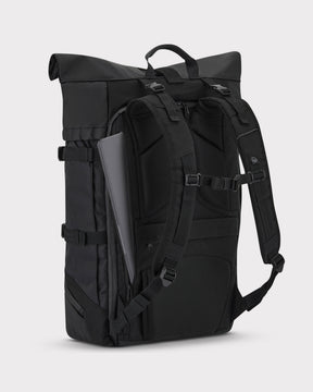 Schwarzer Reiserucksack Allen XL Travel mit Laptopfach, gepolsterten Schultergurten und Brustgurt