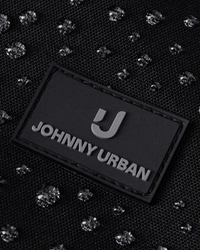 Schwarzes Johnny Urban Logo auf wasserdichtem Stoff mit Tropfenmuster der Weekender Reisetasche Milan