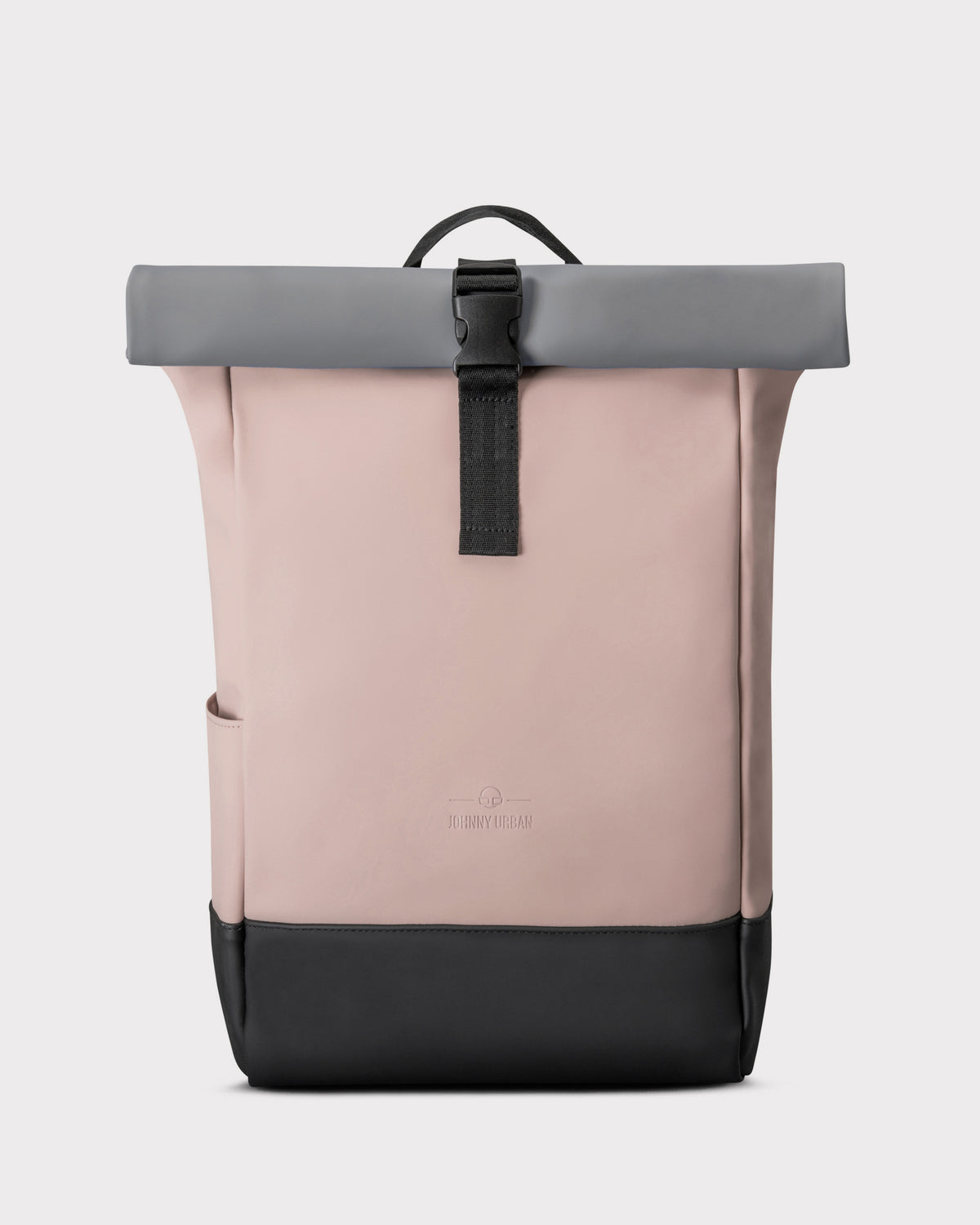 Rolltop Rucksack Harvey Medium von Johnny Urban, beigem Material mit grauem oberen Rollverschluss und schwarzem Boden