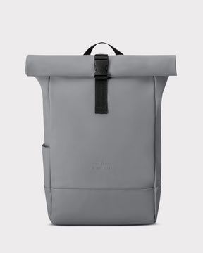 Grauer Johnny Urban Rolltop-Rucksack 'Harvey Medium' mit schwarzem Clipverschluss