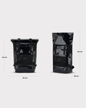 Johnny Urban Rolltop Rucksack 'Ashton' in schwarz, Abmessungen 30x46x18 cm geschlossen, 30x66x18 cm geöffnet