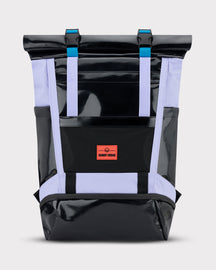 Rolltop Rucksack 'Ashton' von Johnny Urban in Schwarz und Flieder mit blauen Schnallen