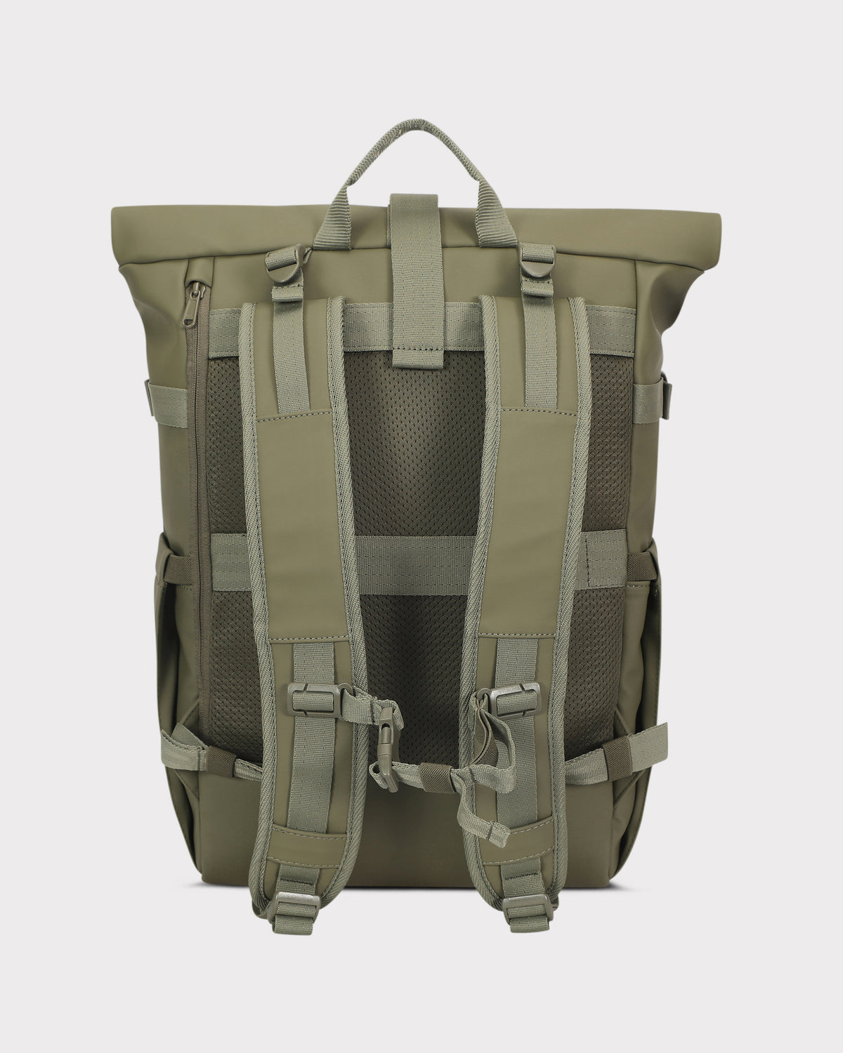 Rückseite des Rolltop-Rucksacks ‚Harvey Large‘ in Olivgrün mit gepolsterten, verstellbaren Schultergurten und Trageschlaufe