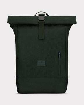 Grüner Rolltop-Rucksack 'Robin Large' von Johnny Urban mit Frontreißverschluss und Tragegriff