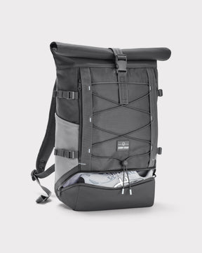 Grauer Rolltop Rucksack 'Allen Large Move' von Johnny Urban mit Schuhfach, Schnürung vorne und gepolsterten Schultergurten