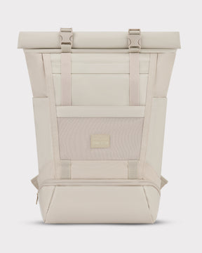 Beiger Rolltop-Rucksack 'Ashton' von Johnny Urban, moderner rechteckiger urbane Stil, aus robustem Material