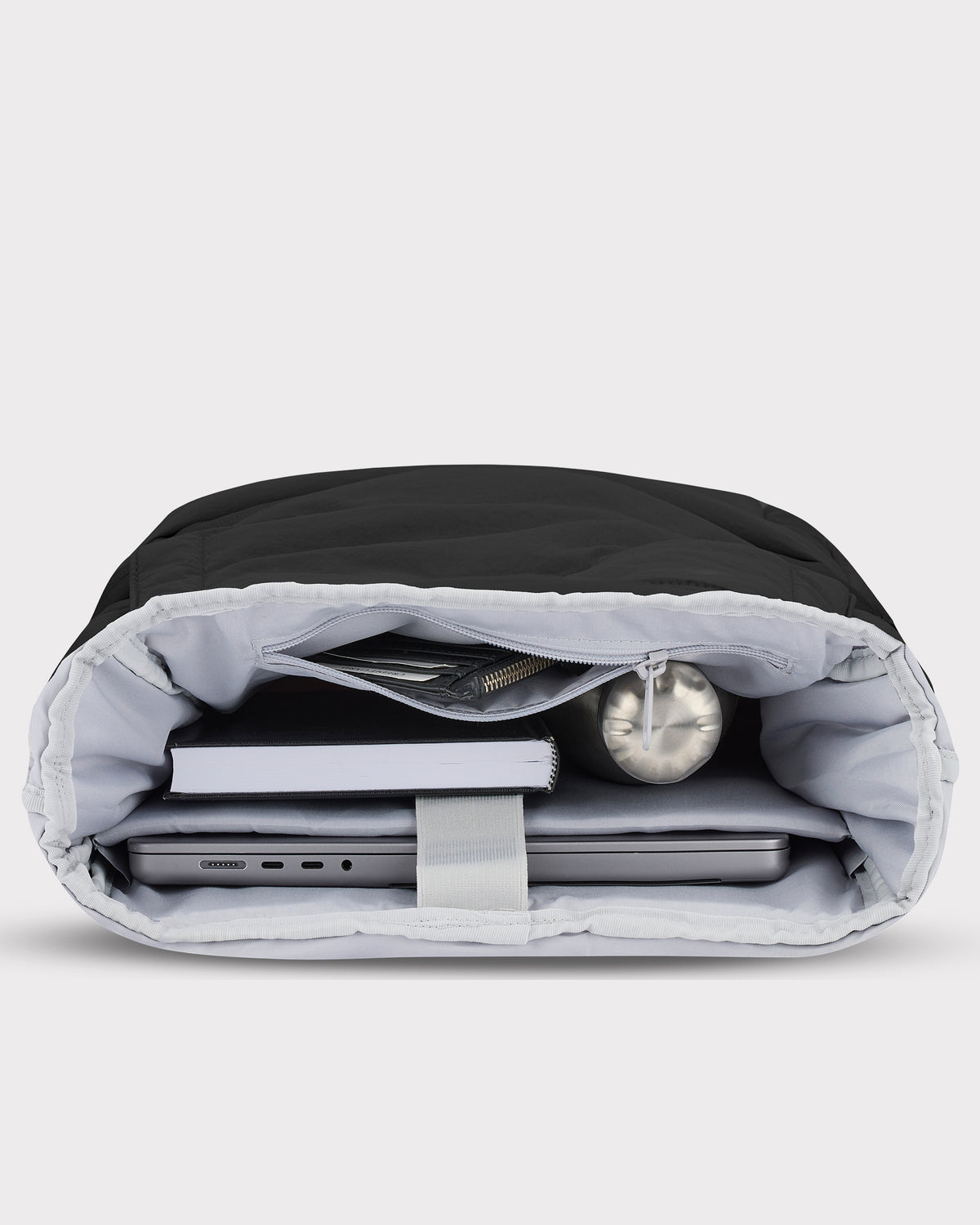 Rolltop Rucksack 'Kyle' mit gepolstertem Laptopfach, Notizbuch, Wasserflasche und kleinen Gegenständen in Innenfächern