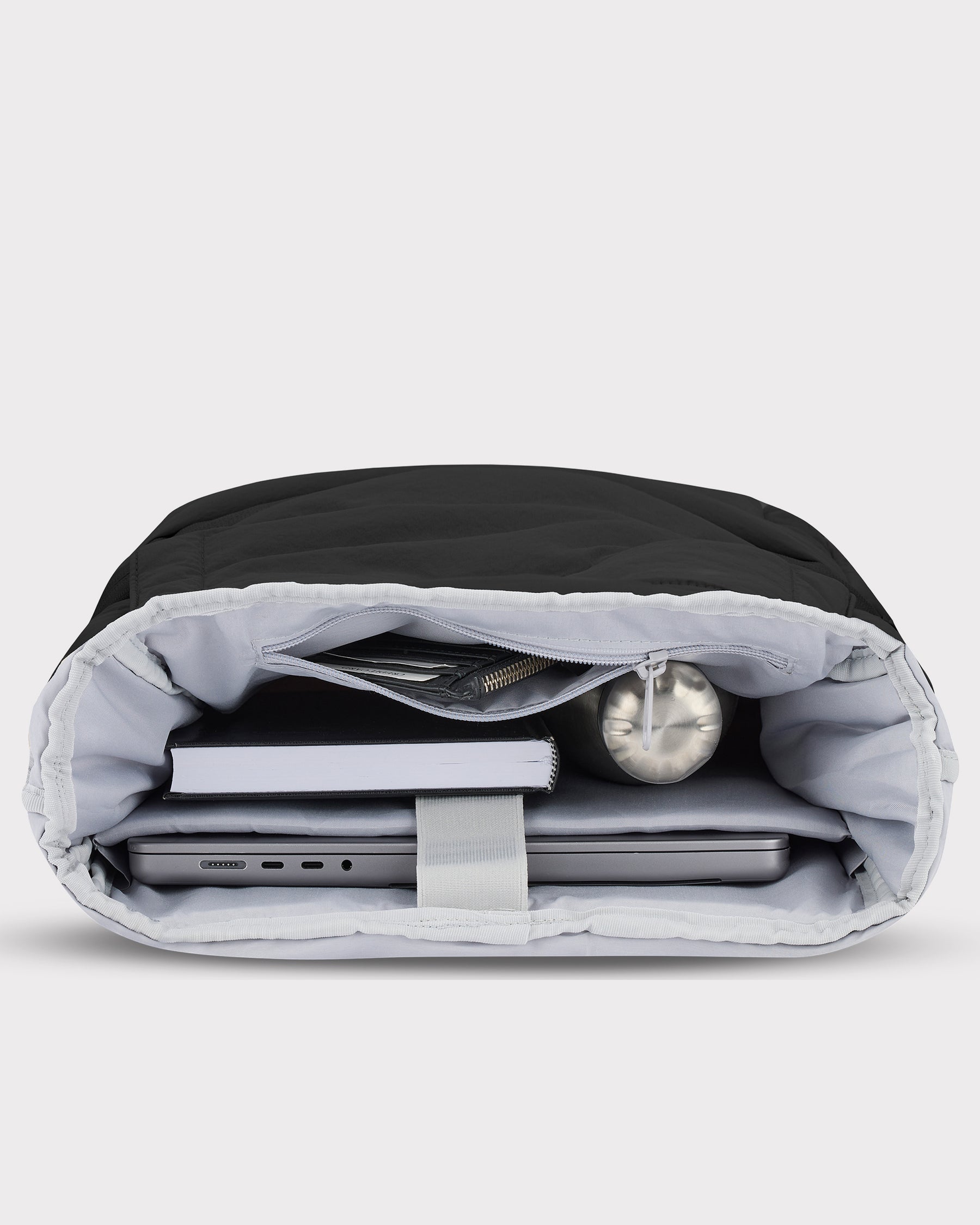 Rolltop Rucksack 'Kyle' mit gepolstertem Laptopfach, Notizbuch, Wasserflasche und kleinen Gegenständen in Innenfächern