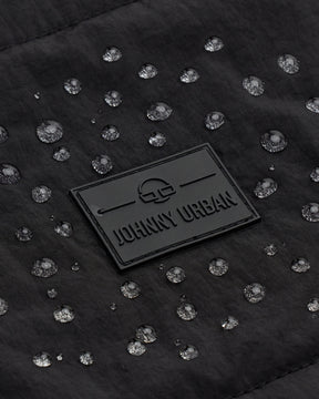 Wasserabweisendes gestepptes Material mit Johnny Urban Logo auf dem Rolltop Rucksack Kyle