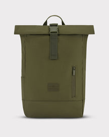 Vorderansicht des olivgrünen Rolltop Rucksacks 'Robin Medium' von Johnny mit Klickverschluss