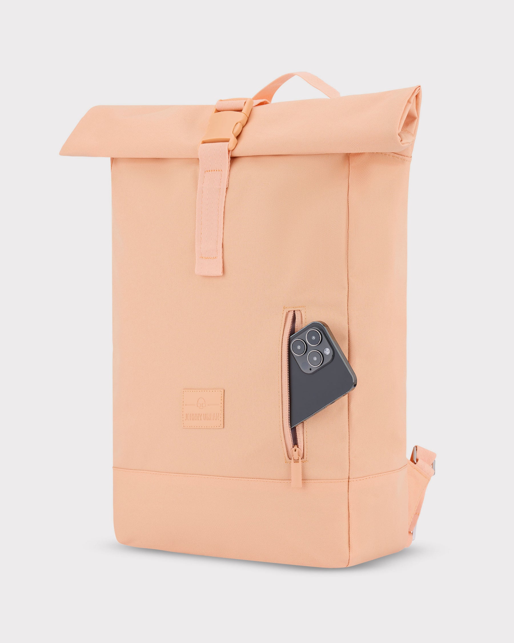 Rolltop-Rucksack Robin Medium in Pfirsich mit seitlicher Reißverschlusstasche und Smartphone