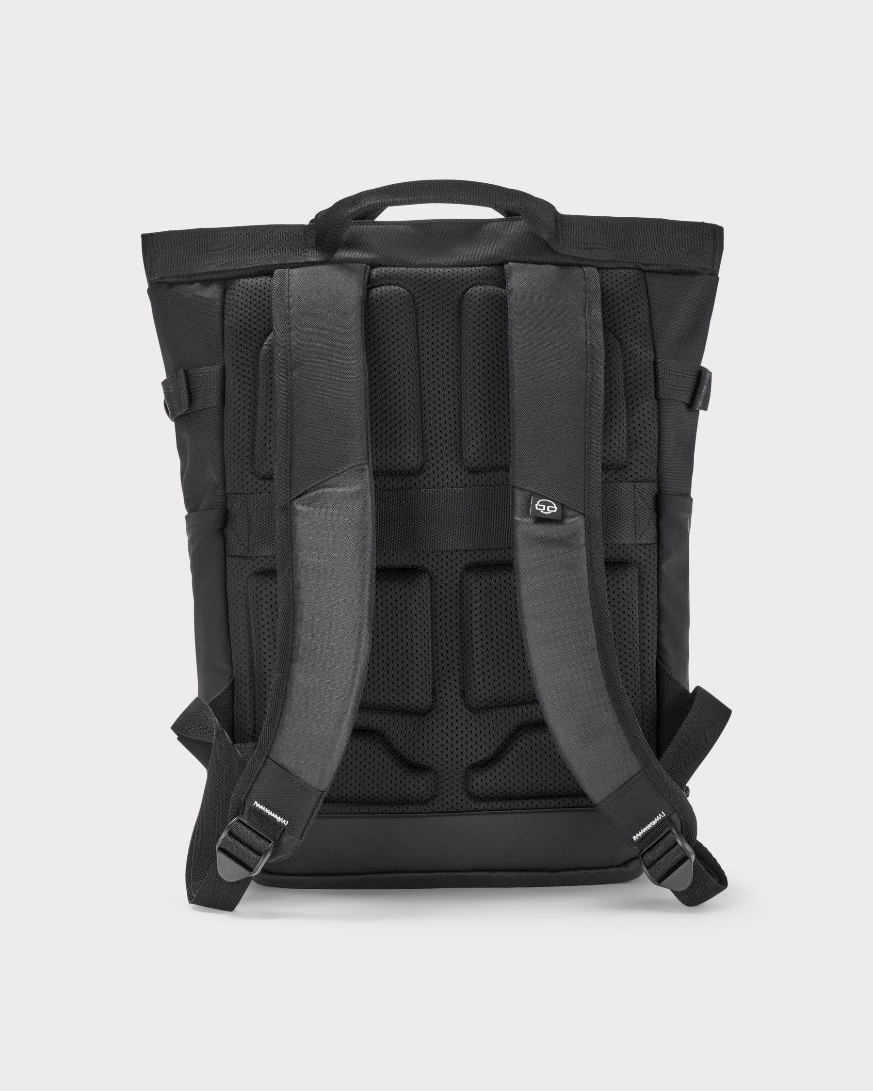 Rucksack ‚Harper‘ von Johnny Urban, schwarze ergonomische Rückseite mit gepolsterten Trägern und Rückenteil
