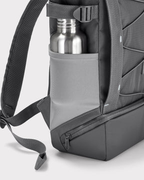 Grauer Johnny Urban Rucksack 'Harper' mit Seitenfach und Edelstahlflasche