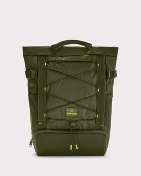 Olivefarbener Rucksack 'Harper' von Johnny Urban mit Kordelzug, Griff und gepolstertem Boden