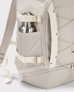 Beiger Johnny Urban Rucksack 'Jack' mit seitlicher Tasche und Metallwasserflasche