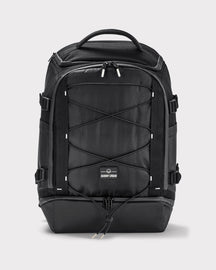 Schwarzer Rucksack 'Jack' von Johnny Urban mit elastischem Frontband und mehreren Fächern