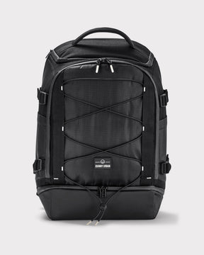 Schwarzer Rucksack 'Jack' von Johnny Urban mit elastischem Frontband und mehreren Fächern