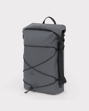 Johnny Urban Rolltop Rucksack ‚Myles‘ in Grau mit wasserdichtem Material und elastischem Außenband