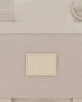 Beige Umhängetasche 'Avery' von Johnny Urban aus strukturiertem Material mit Logo-Patch vorne
