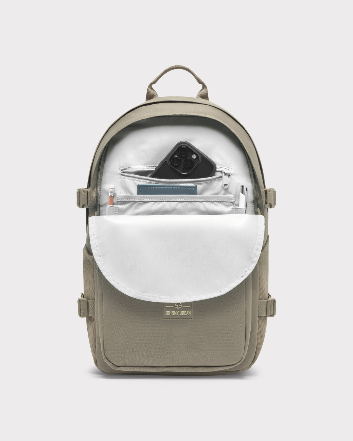 Desert-grauer ergonomischer Schulrucksack 'Lian' von Johnny Urban mit geöffnetem Hauptfach und organisierter Innentasche mit Handy und Stiften