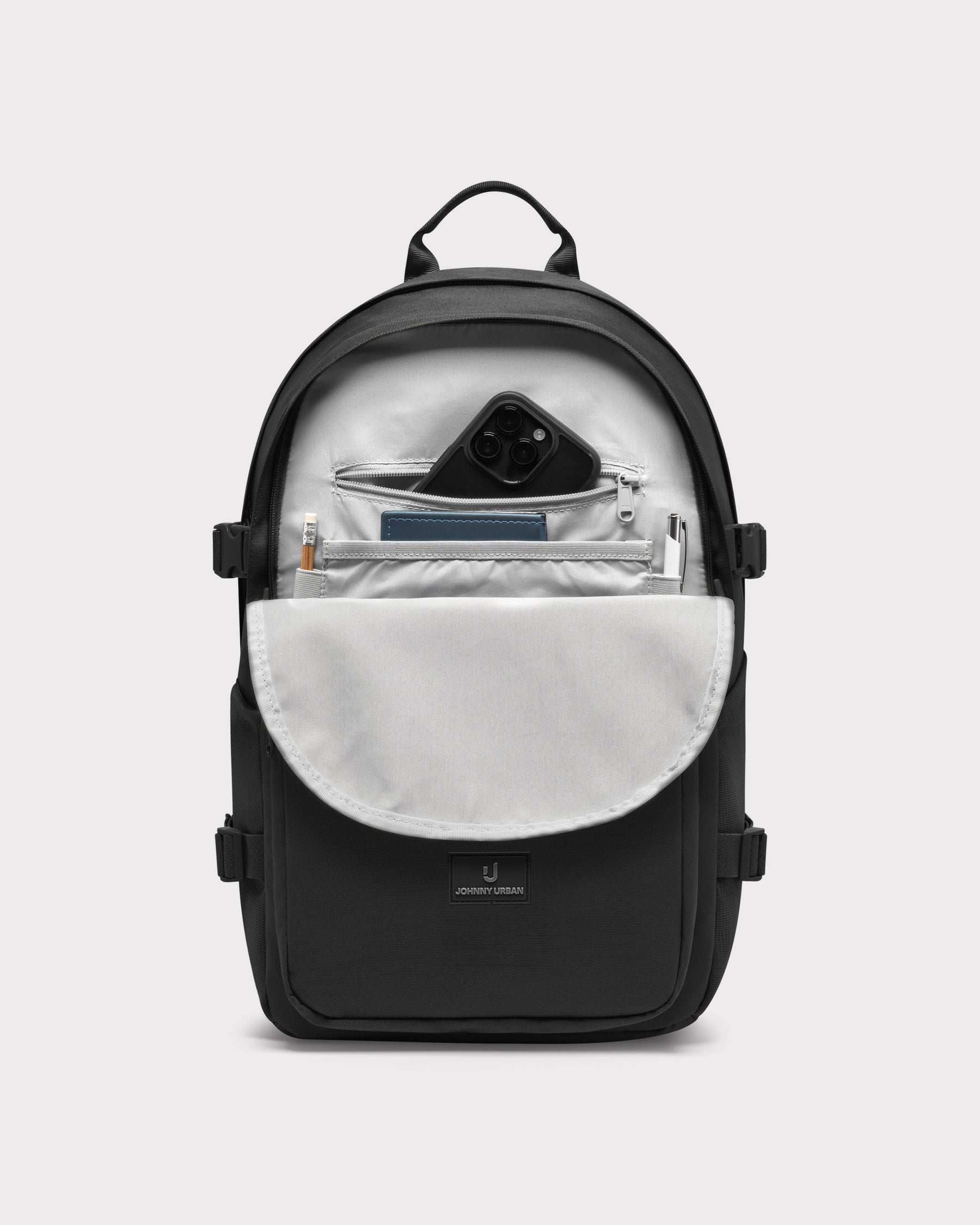Schwarzer Johnny Urban Rucksack 'Lian' mit offenem Frontfach und Stift, Handy und Notizbuch darin