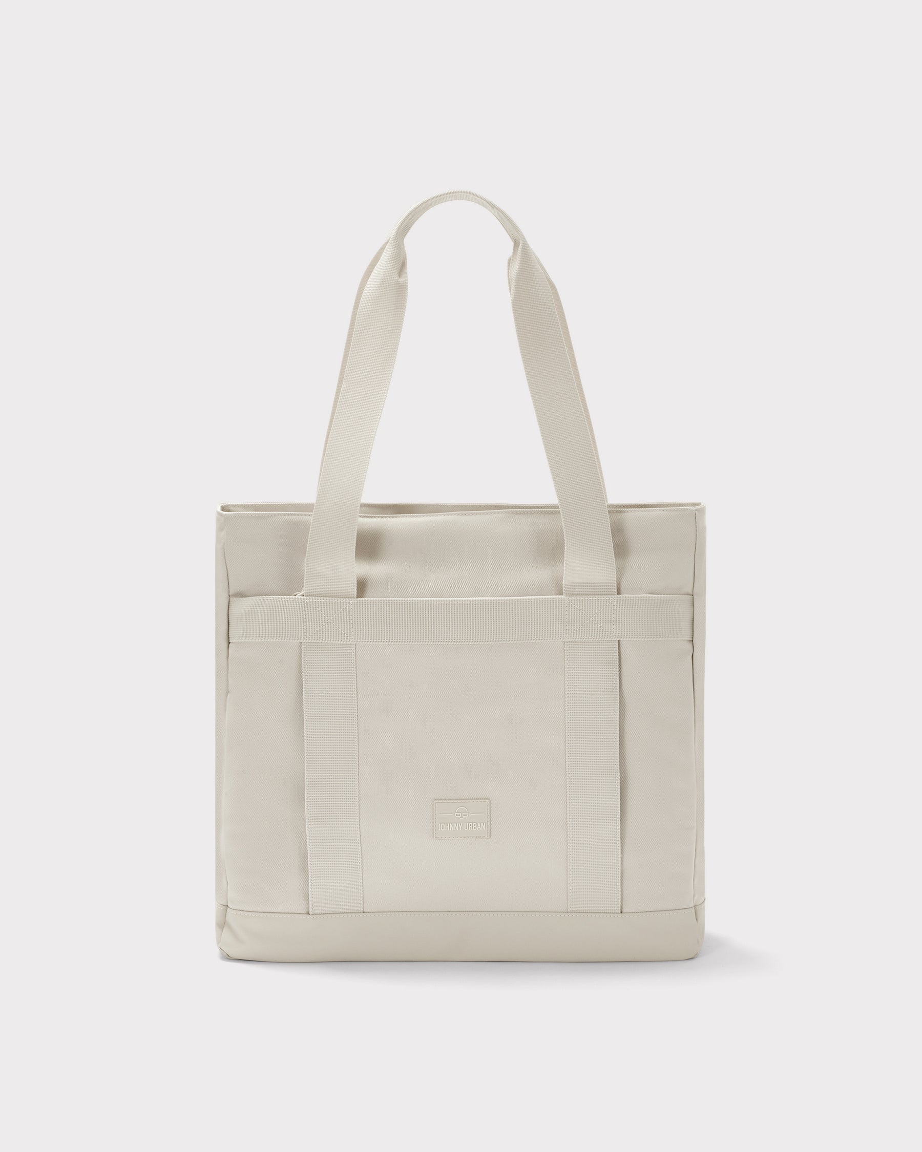 Sandfarbener Johnny Urban Shopper Bag mit zwei langen Tragegriffen und rechteckigem Logo vorne