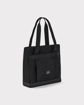 Schwarze Shopper-Tasche Kim von Johnny Urban mit langen Henkeln aus robustem Material