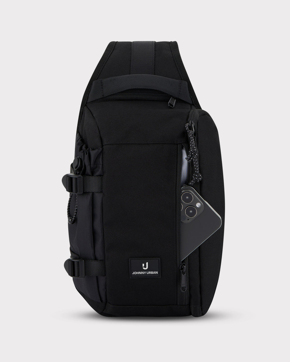 Schwarze Sling Bag 'Charlie' von Johnny Urban mit seitlicher Reißverschlusstasche und Smartphone