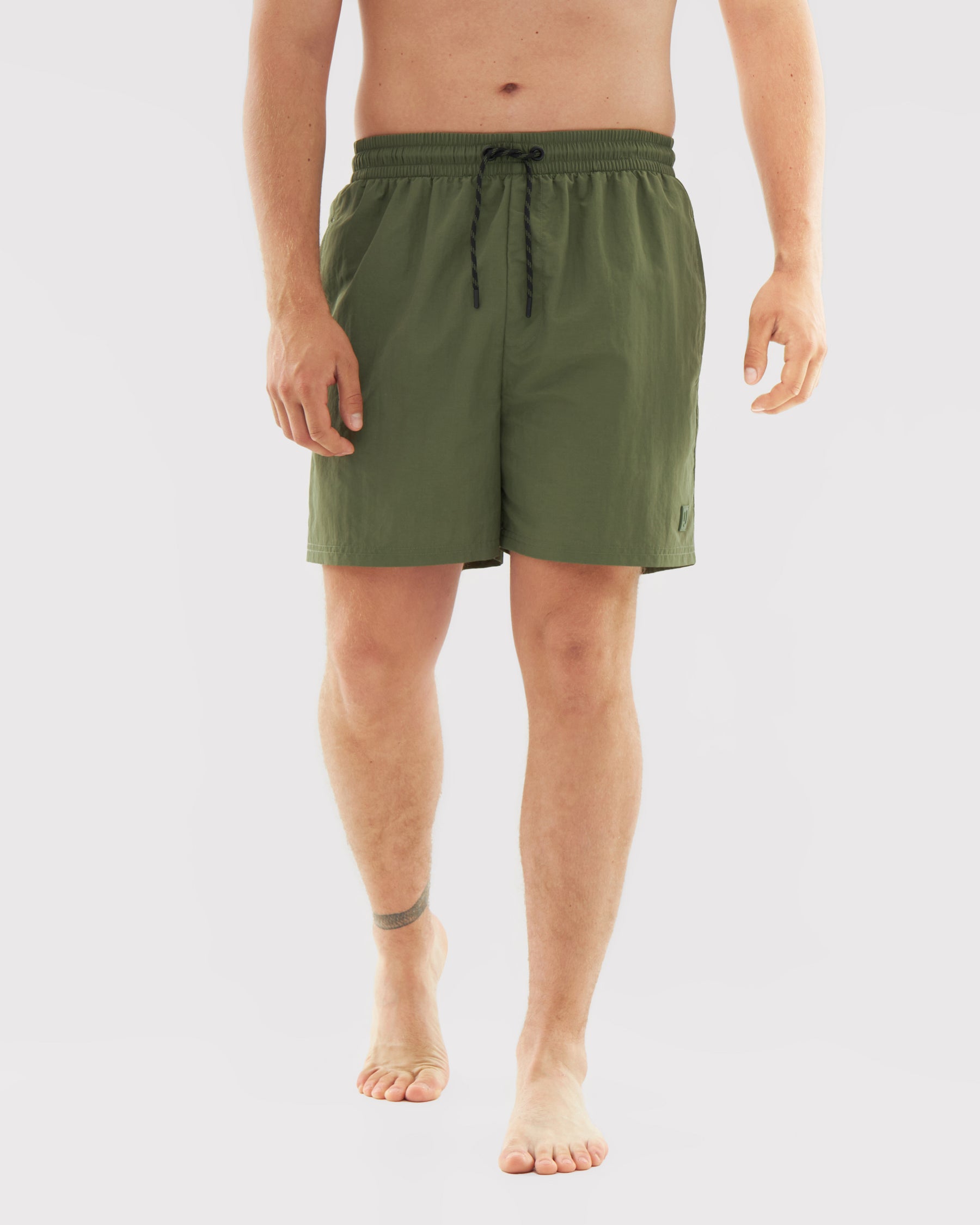 Grüne Herren-Badehose 'Jay' mit elastischem Bund und schwarzem Kordelzug
