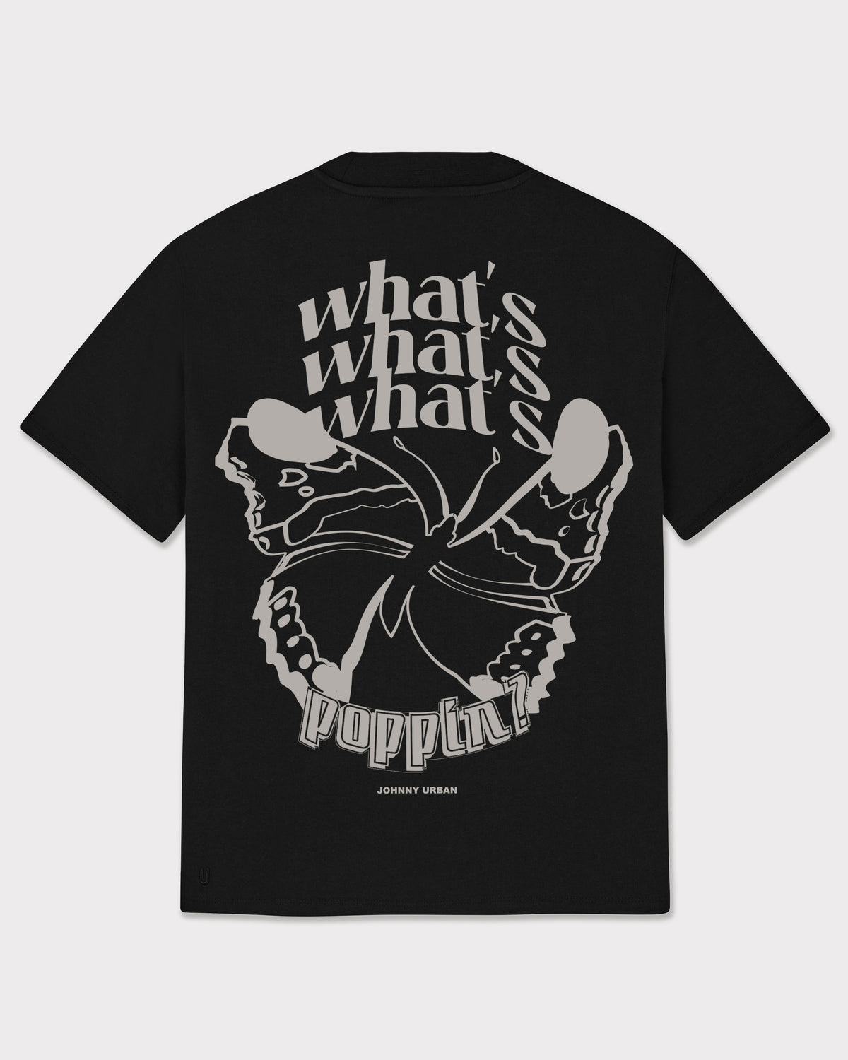 Schwarzes T-Shirt Johnny Urban mit großem grauem Schmetterlingsdruck und Text 'what's poppin?' auf der Rückseite