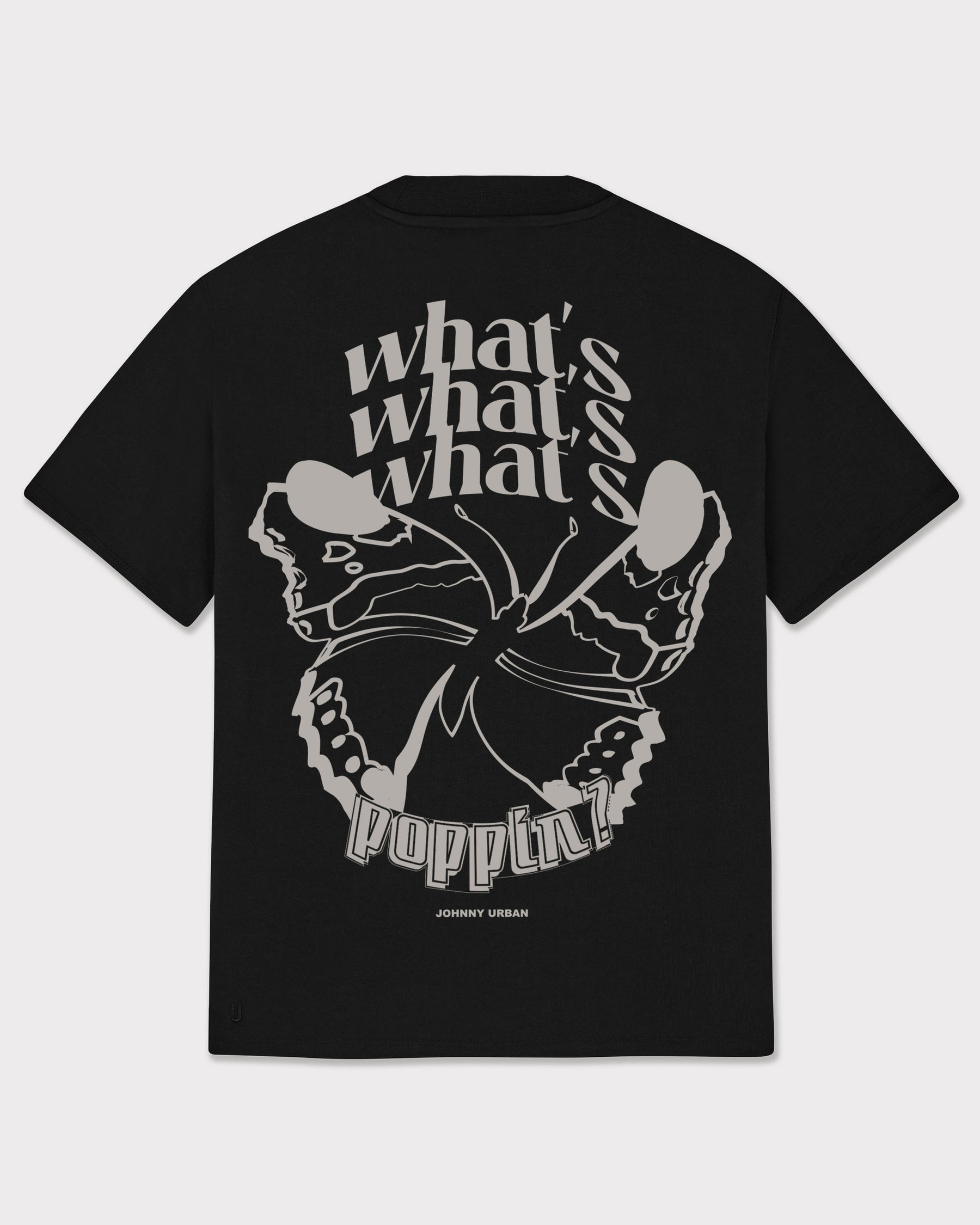 Schwarzes T-Shirt Johnny Urban mit großem grauem Schmetterlingsdruck und Text 'what's poppin?' auf der Rückseite